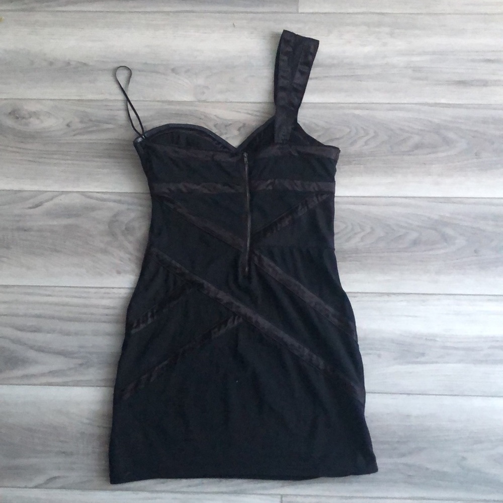 🖤Silence + Noise One Shoulder Dress - Picture 4 of 10